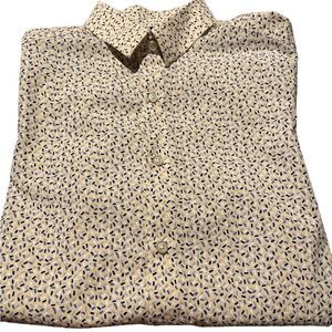 Crosby & Howard size medium shirt sleeved button up shirt great style never worn